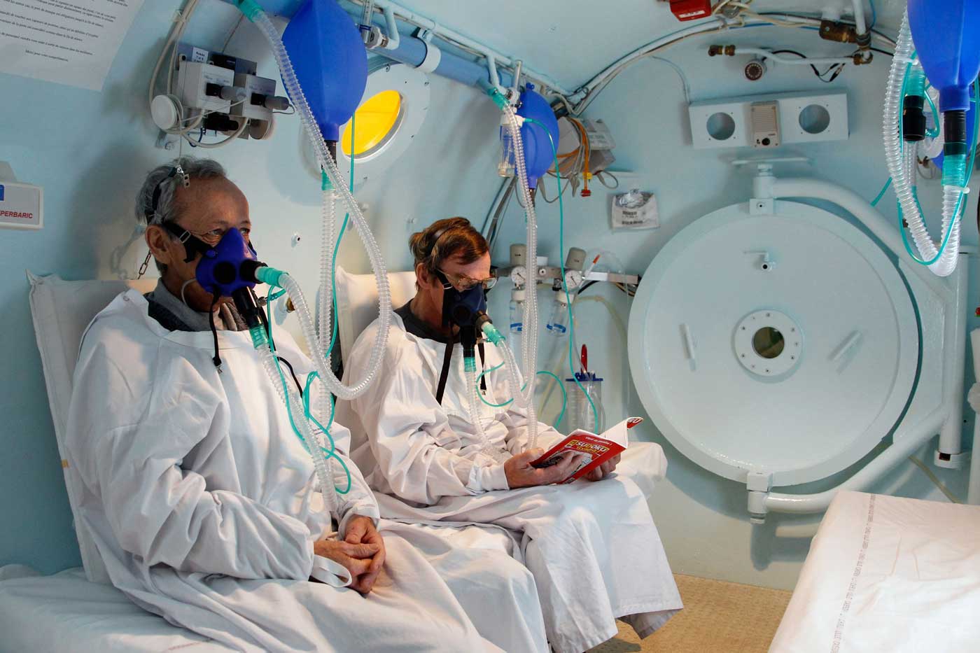 A multiplace hyperbaric chamber