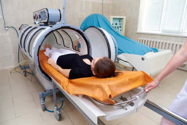 what a hyperbaric chamber does